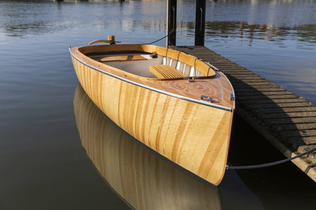 BlueTree — 5m Cold-Moulded Electric Launch