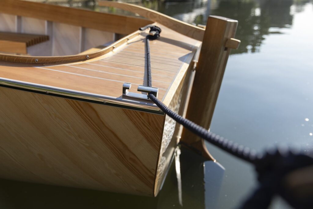 BlueTree launch — Transom detail